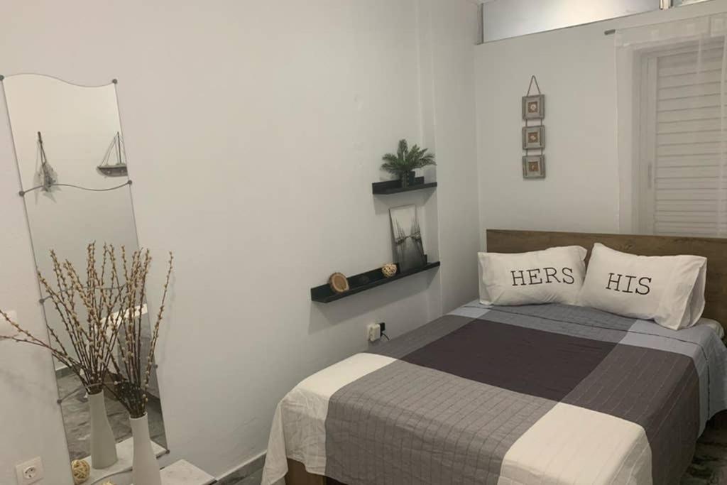 Beachfront Garden Apartment- Atlas Complex Loutraki  Bagian luar foto